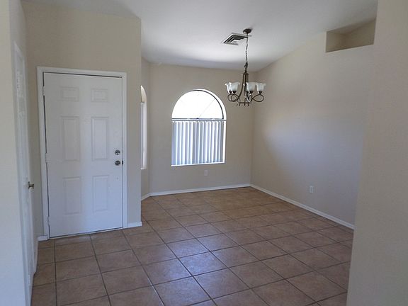 5th image of 1751 E Sierra St