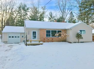 15896 Northward Dr, Lansing, MI 48906