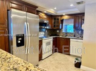 3100 W Rolling Hills Cir, Davie, FL 33328