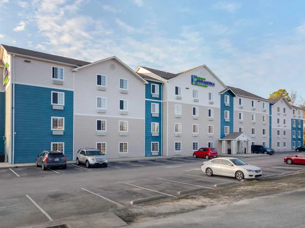 Fayetteville - Fort Bragg, 6820 Cliffdale Rd, Fayetteville, NC 28314