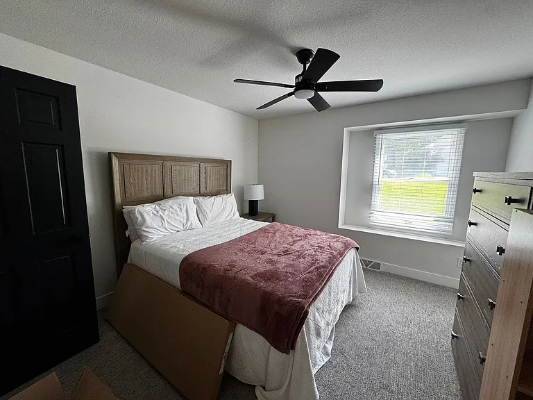 2301 Grant Ln — Photo 63