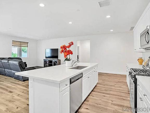 4th image of 30686 Green Arbor Dr