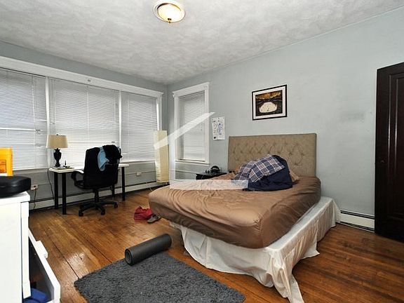 5th image of 215 Saint Paul St #0S