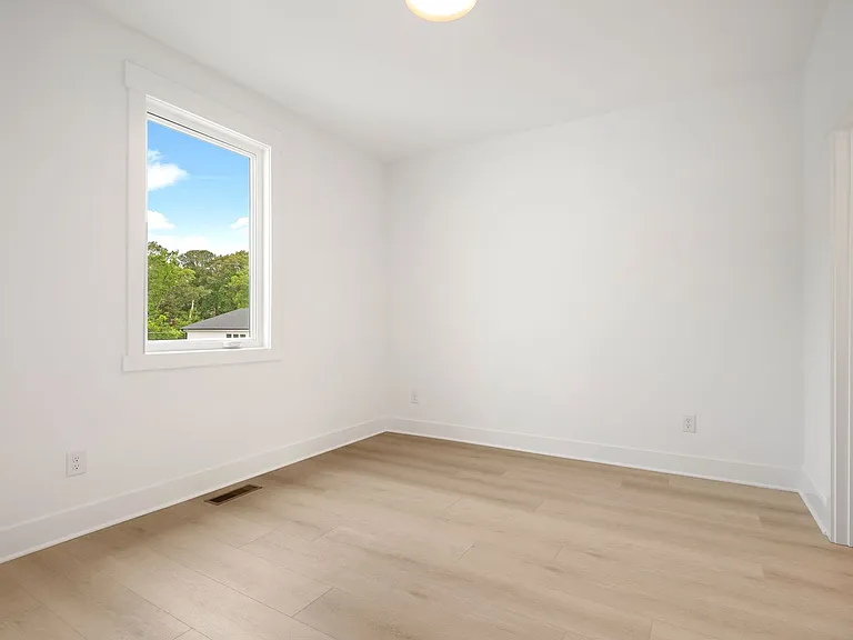 801 Massey Ave — Photo 15