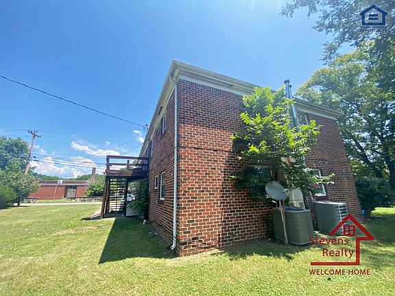 4th image of 411 Elm Ave #2
