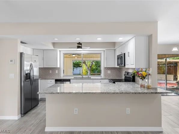 11880 McGregor Blvd, Fort Myers, FL 33919