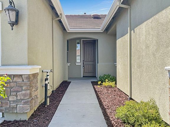 3rd image of 3004 Apache St