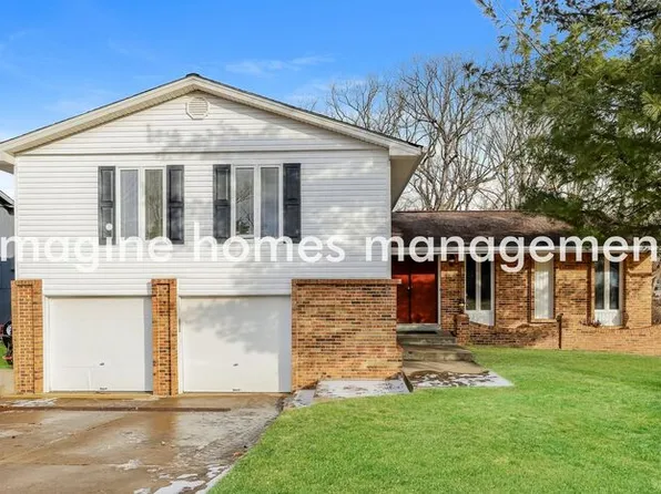 408 Willow Wood Ct, Saint Charles, MO 63303