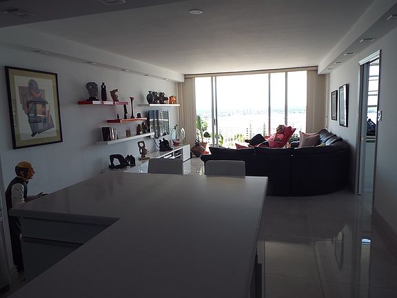 3rd image of 18021 Biscayne Blvd #16032