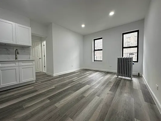 Rented by Coda Real Estate NYC | media 9