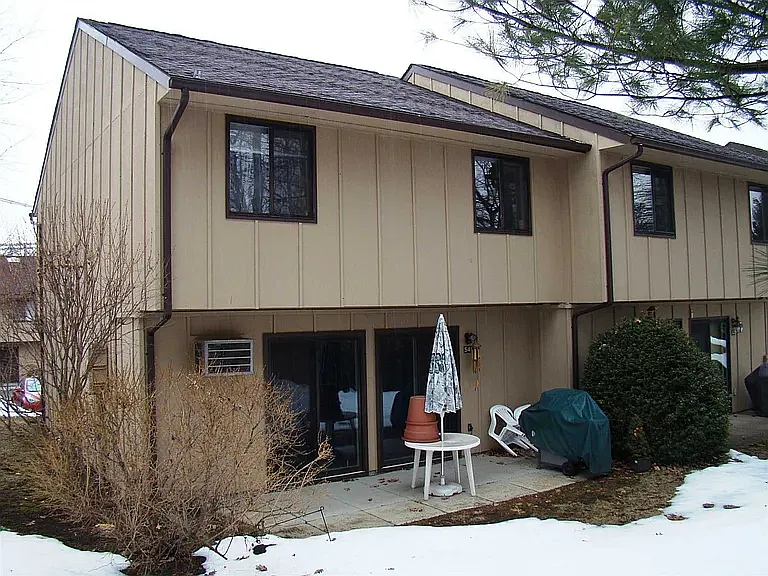 3 bed, 1.5 bath, 1260 sqft, $3,500 — Photo 3