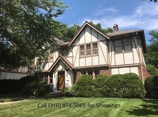 6940 Edgevale Rd, Kansas City, MO 64113