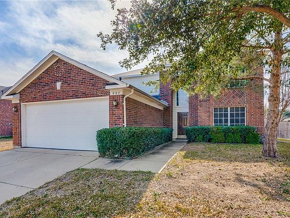 3rd image of 937 Kings Cross Dr