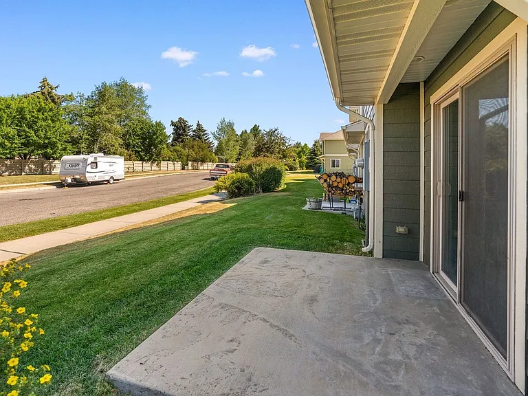 4006 Broadwater Ct — Photo 33