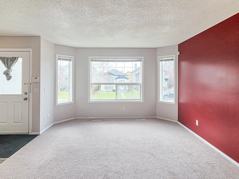 171 Taravista St NE — Photo 5