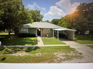 208 Decatur St, Nocona, TX 76255