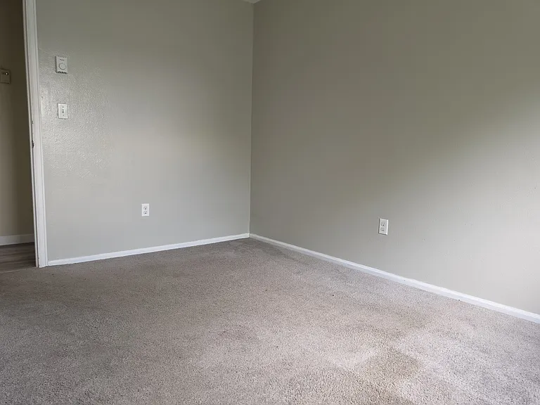 11186 Forest Ave — Photo 21