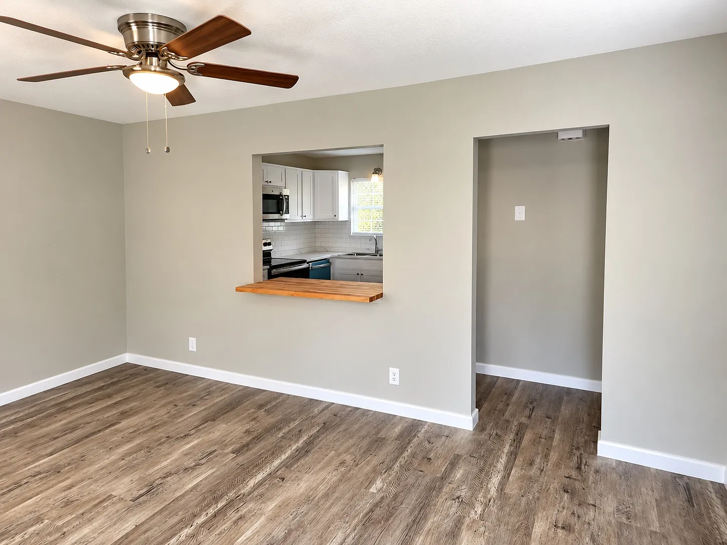 2 bed, 1000 sqft, $890 — Photo 4