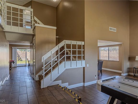 4th image of 2988 Chapala Dr