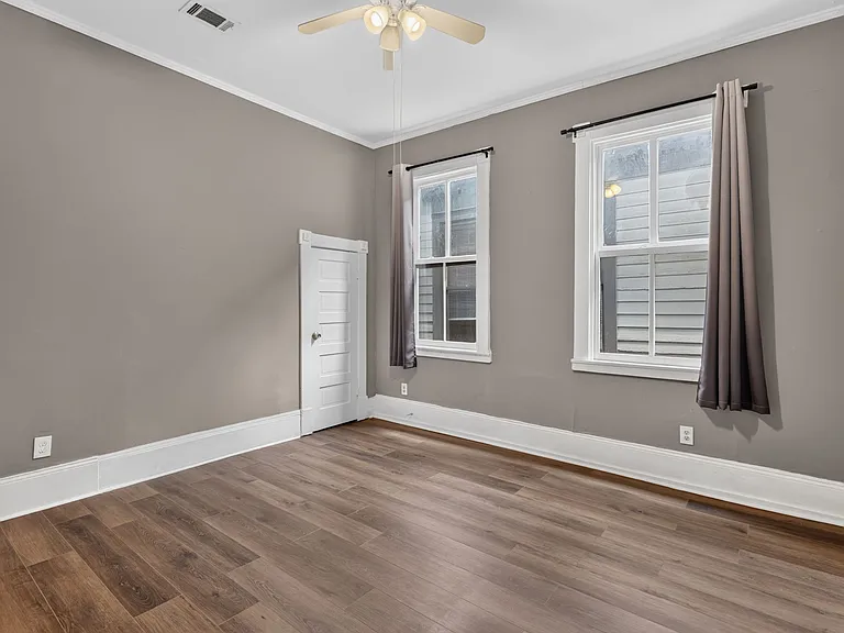 1419 Barnard St #B — Photo 24