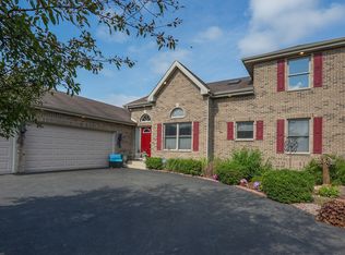 2069 Willow Brook Dr, Bourbonnais, IL 60914
