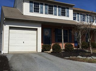 153 Akron Rd, Ephrata, PA 17522