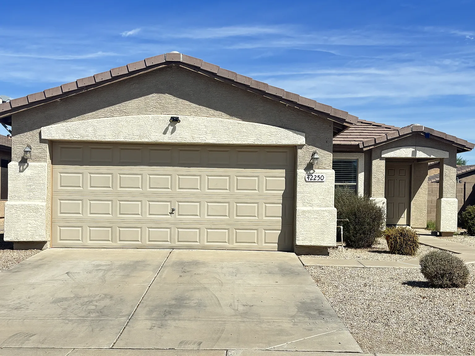 3 bed, 1437 sqft, $1,575 — Photo 2