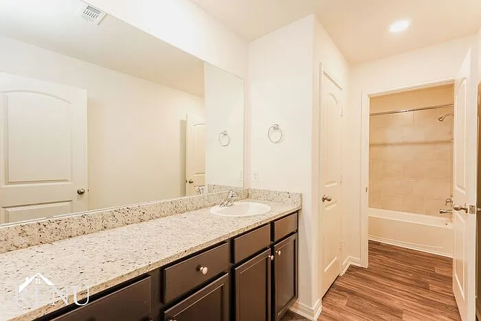 3034 Citron Gdn — Photo 11