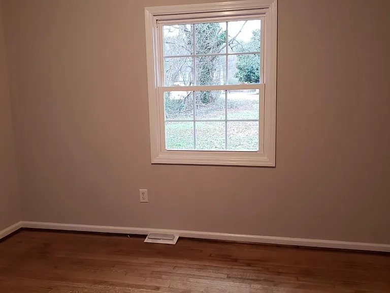 4545 George Washington Memorial Hwy — Photo 3