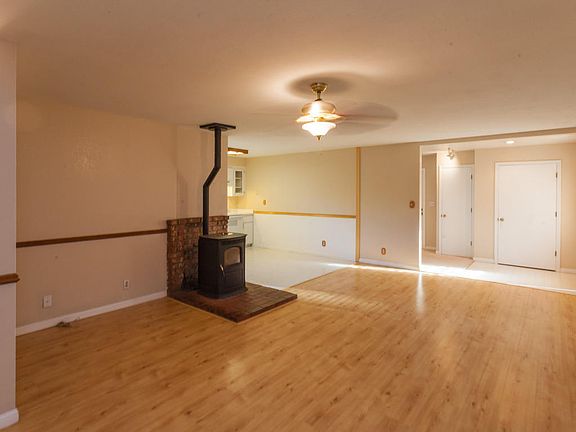 4th image of 3843 Olive St
