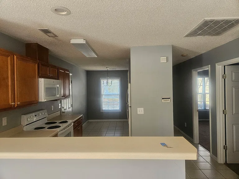 5845 Regents Village Dr — Photo 5