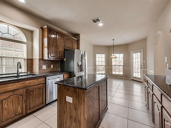 3rd image of 1246 Plum Valley Dr