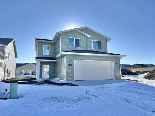 2613 36th Ave S, Moorhead, MN 56560