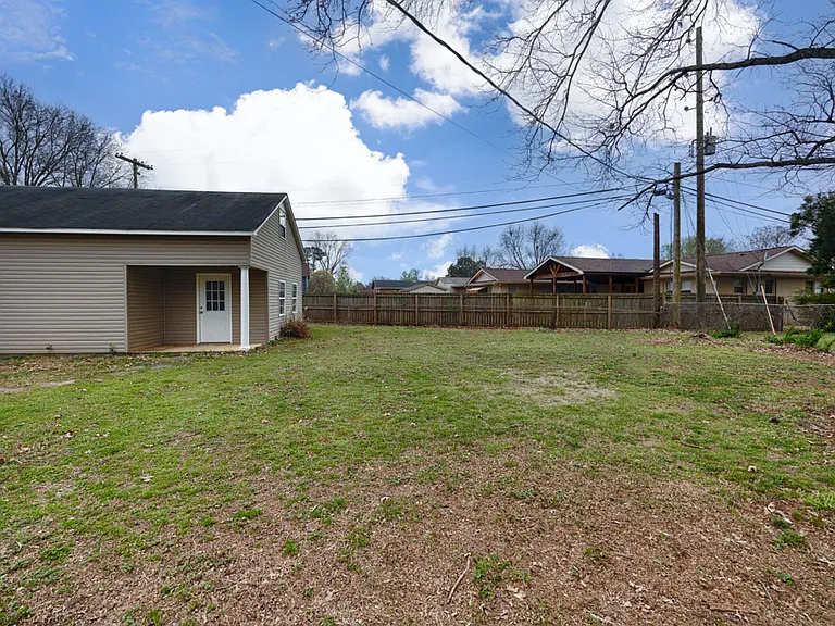 607 Bob Wallace Ave SW — Photo 5