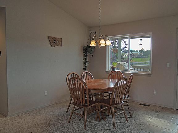 3rd image of 120 Box Elder Ln