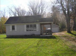 3619 Smith Rd, Lambertville, MI 48144