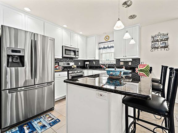 4th image of 309 57th St #East