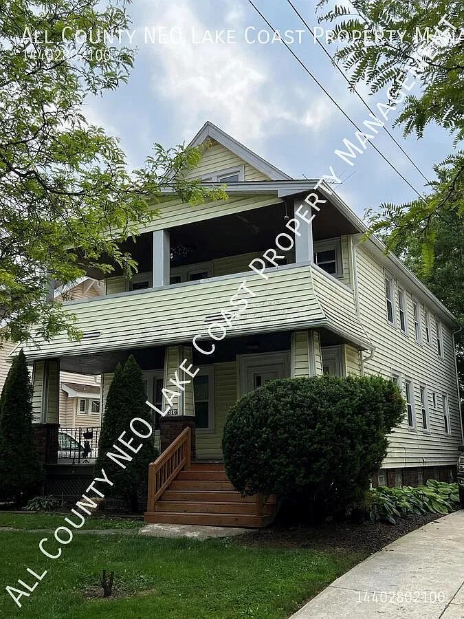 2 bed, 1046 sqft, $1,445 — Photo 1