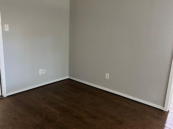 3rd image of 1014 E 23rd St APT 1
