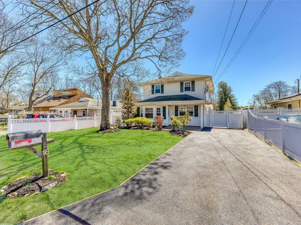 18 W Rugby Drive, Shirley, NY 11967