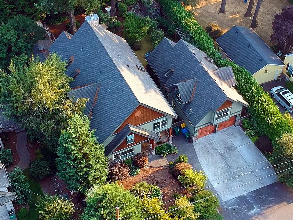 2nd image of 4126 SW Pendleton St #A