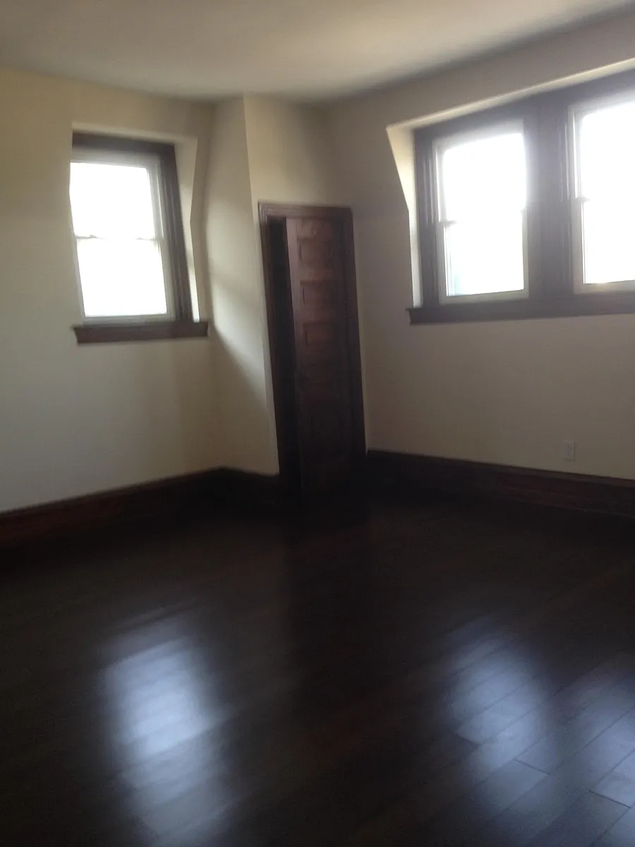 Building Photo - 2307 N Broad St #7