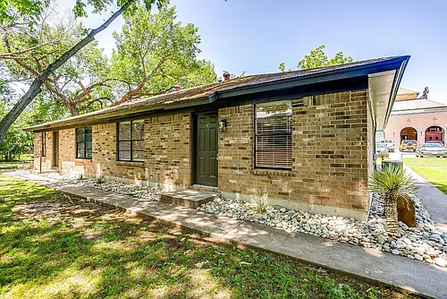 101 W Eldred St #D Photo 1