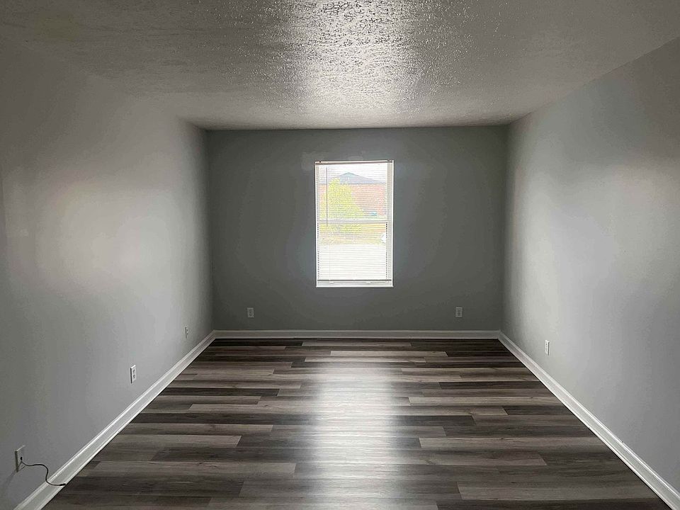 1st image of 630 Seminole Rd #5