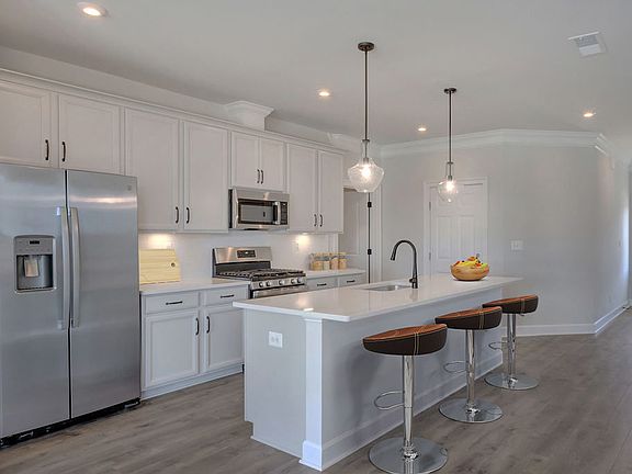 3rd image of 615 Brookwood Glen Ter