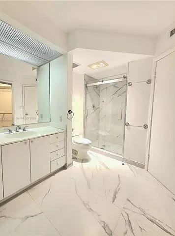 20185 E Country Club Dr — Photo 12