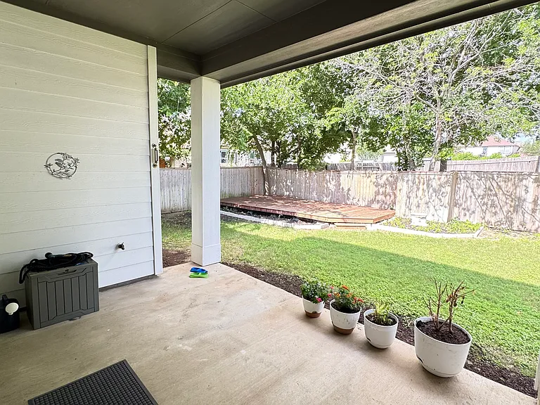 1310 Stone Manor Trl — Photo 23