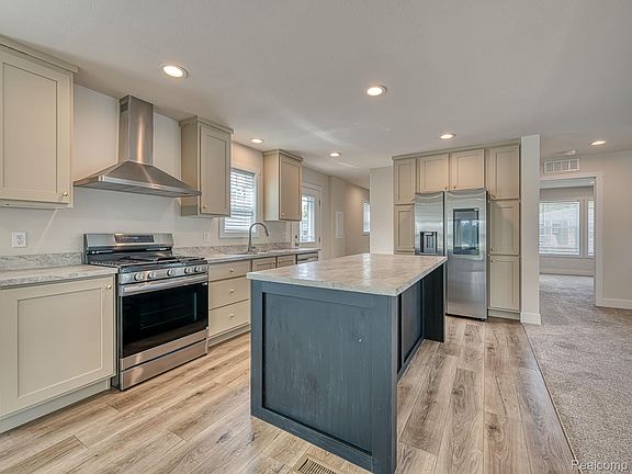 2nd image of 9103 N Union St #143