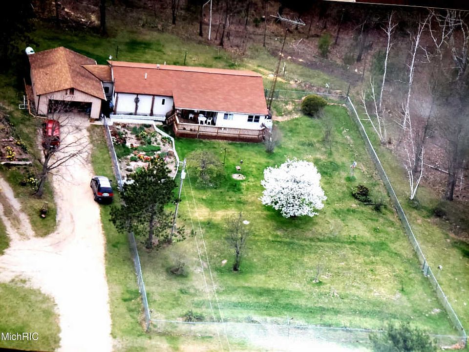 1st image of 6153 W Pinehurst Ave