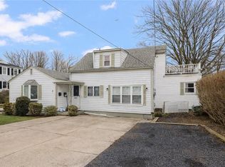 4 Rego Rd, Middletown, RI 02842